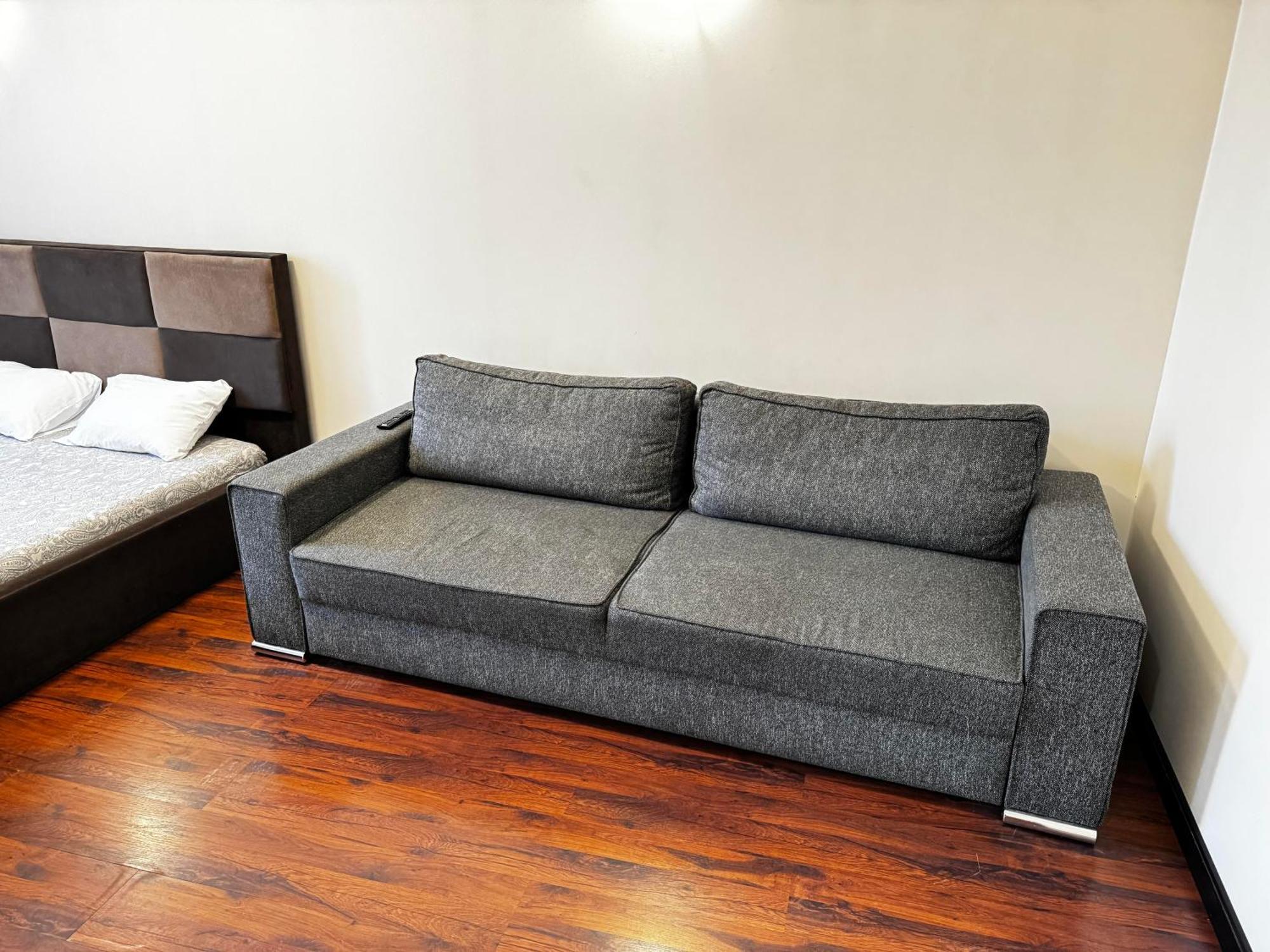 Aparthotel ريغا المظهر الخارجي الصورة A sofa bed